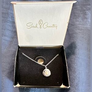 Sarah Coventry Silvertone‎ locket necklace